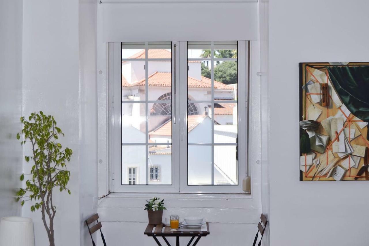 Family Apartment By The River Lisbon Exterior photo